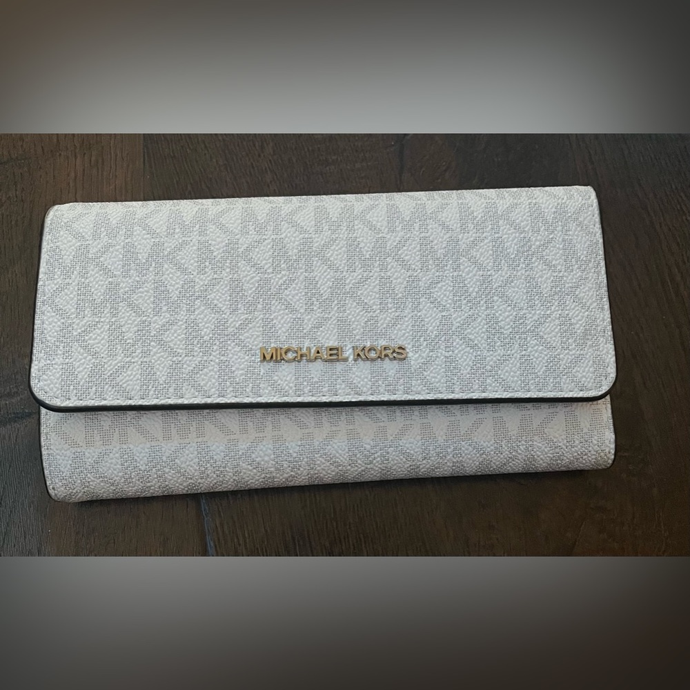 NWOT Michael Kors Monogram White and Grey Wallet